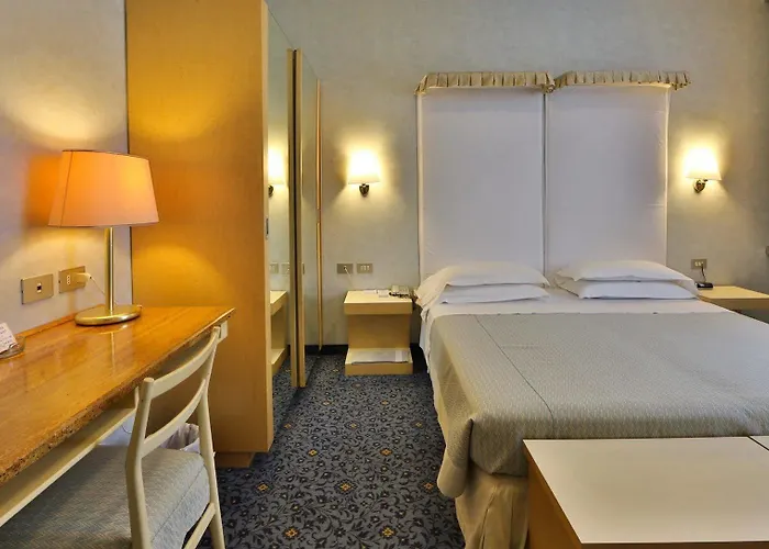 比三兹奥酒店 酒店 拉文纳